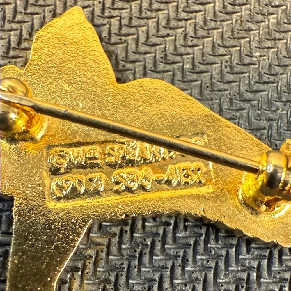 Vintage American Goldfinch Bird Enamel Pin - Decorative broach